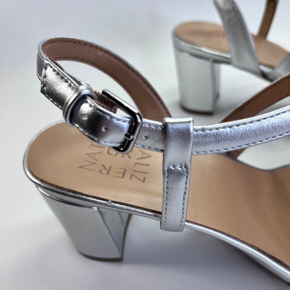 Naturalizer Bridget4 Silver Strappy Rhinestone Sandal Size 8.5 WIDE Block Heel - Picture 10 of 16